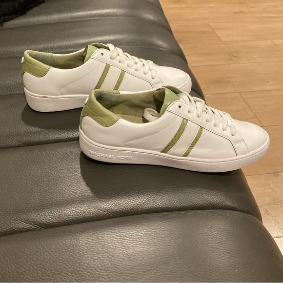 Michael Kors Irving Stripe Lace UP Sneaker Size 6.5 - Picture 5 of 16